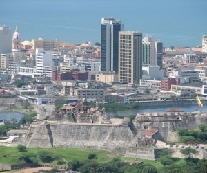 Walled City and San Felipe Castle    Source: www.panoramio.com - Photo by Claudia Londoño A.